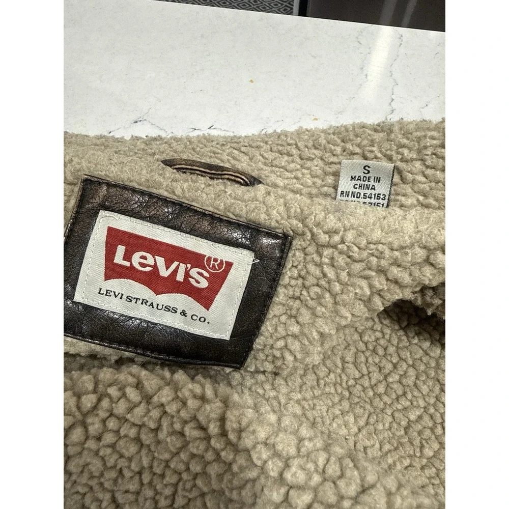 Levi's Men's Brown Faux Leather Sherpa Lined Brown Distressed Jacket Size Small